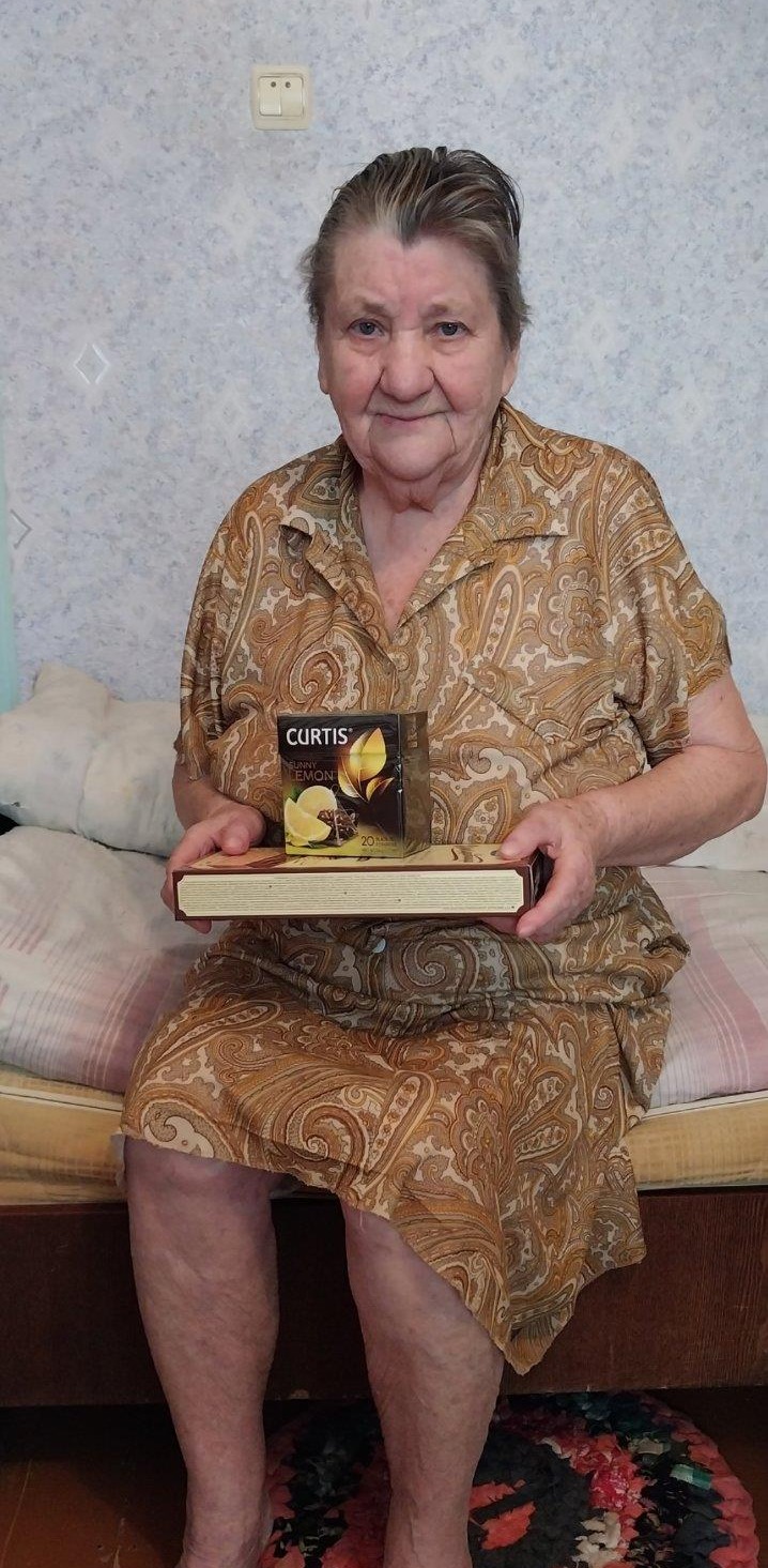Поздравление получателя социальных услуг с 85-летием 