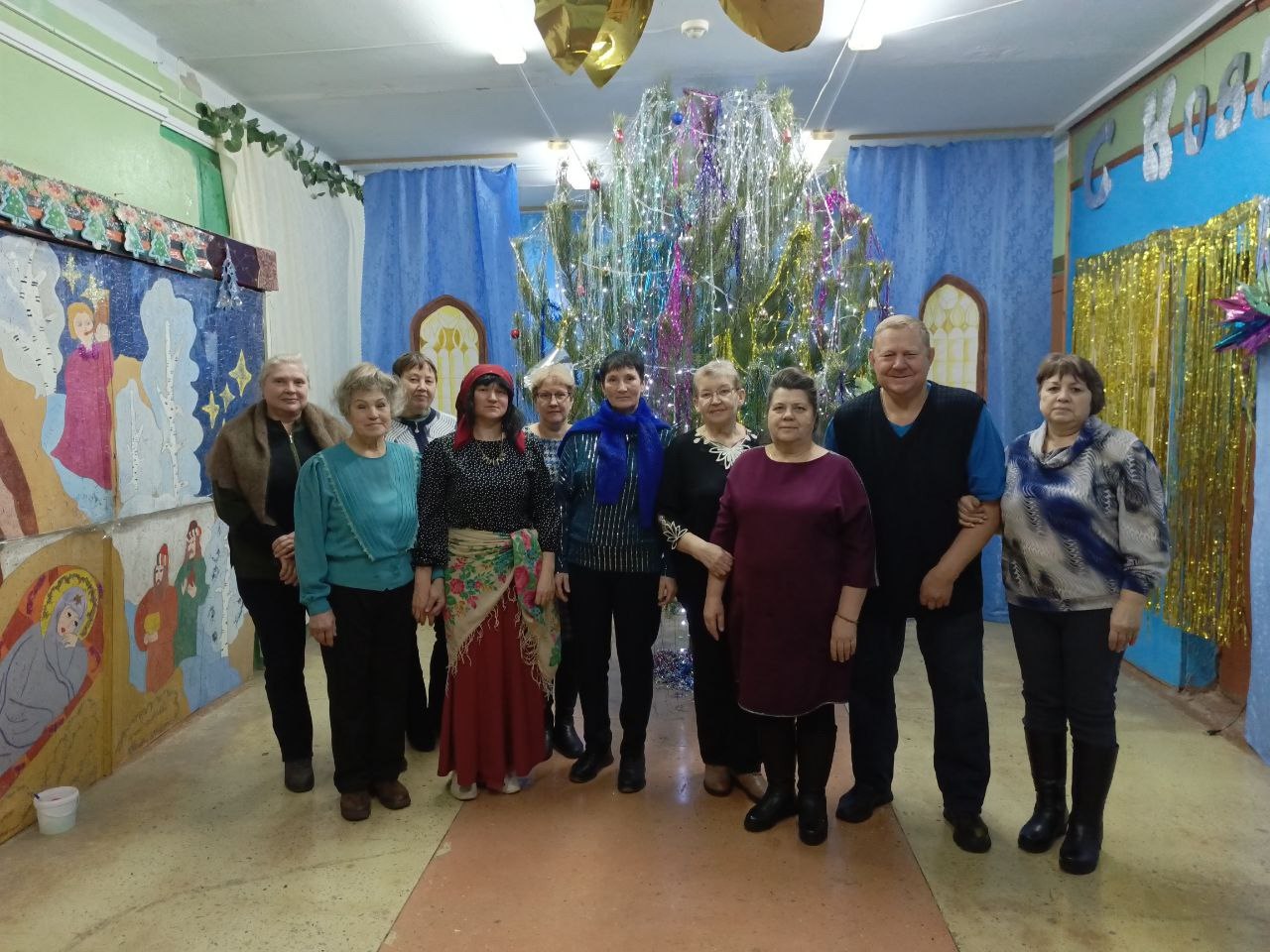 Ах, святые вечера! Праздновать пришла пора