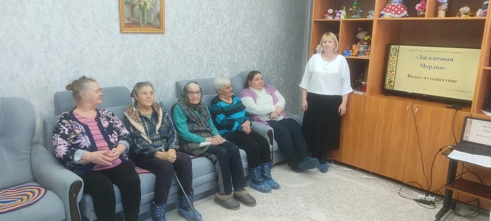 Библиотечный час