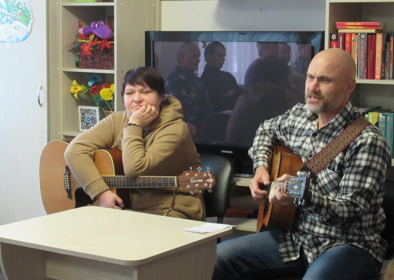 Пусть звучит гитарная струна… 